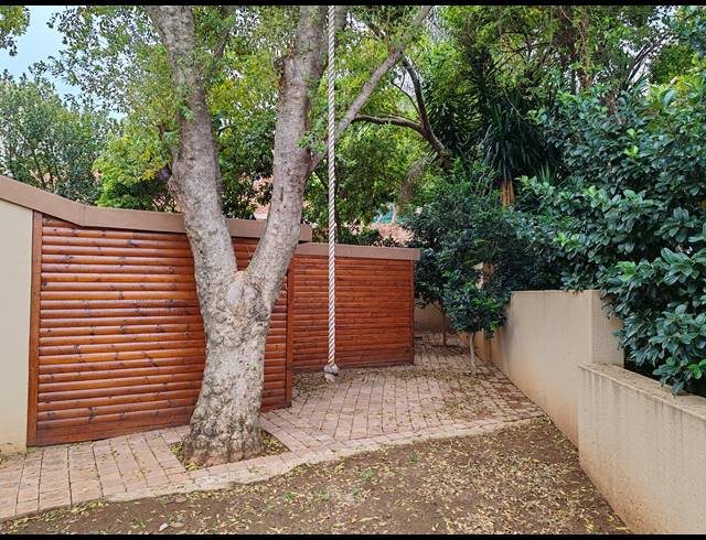 4 BEDROOM FREESTANDING FOR SALE IN BIRDWOOD ESTATE